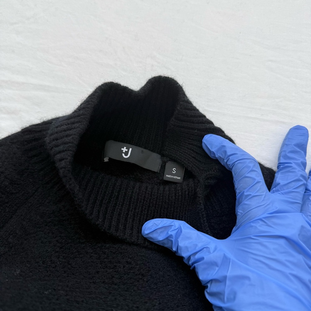 Uniqlo xJil Sander Mock Neck Sweater
